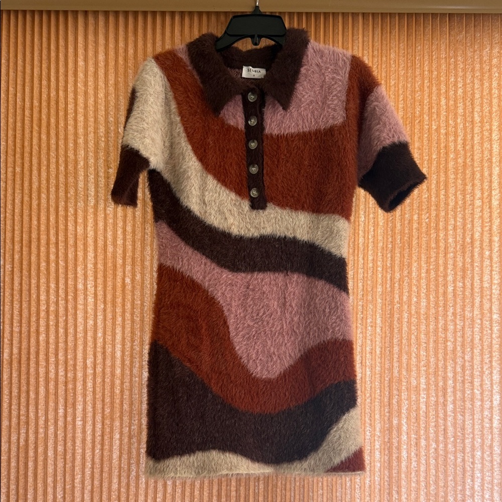 Storia Cozy Wave-Pattern Short-Sleeve Fuzzy Sweater Dress - Pink, Rust & Brown
